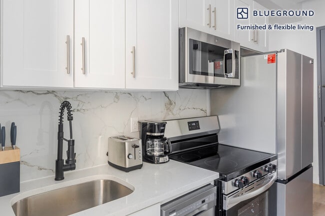 161 W 54th St Unit SI FL3-ID1853