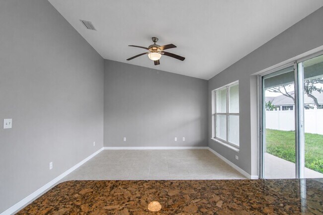 Photo - 402 Bridgewater Ct