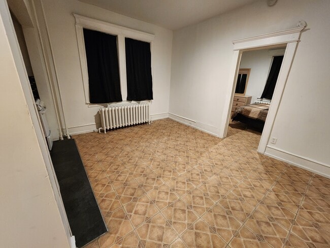 Living Room (can be furnished) - 3531 Pacific Ave Unit Apartment 7