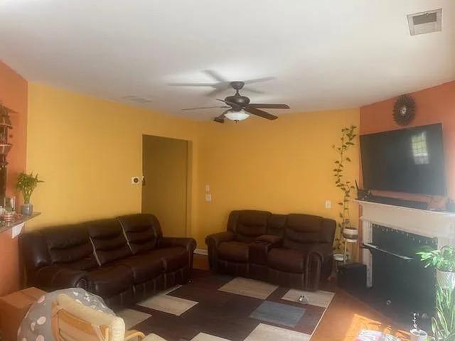 Photo - 1575 Faircrest Ln