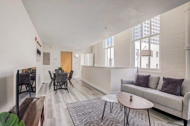 Photo - 50 N Illinois St Unit ID1014565P