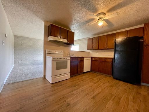 Photo - 2 Bed, 1 Bath Apartment In Firestone | $1,... Unidad # 4