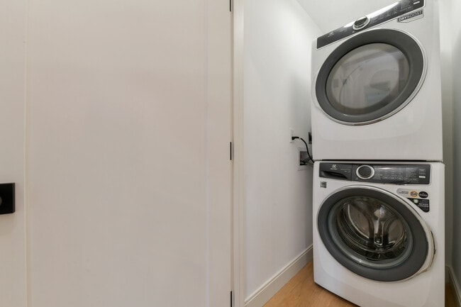 Photo - 36 McKone St Unit 1