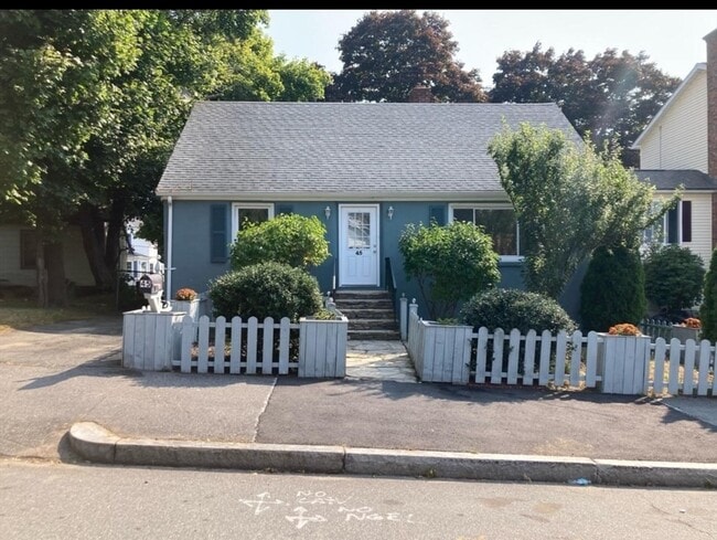 Building Photo - 45 Pilgrim Ave