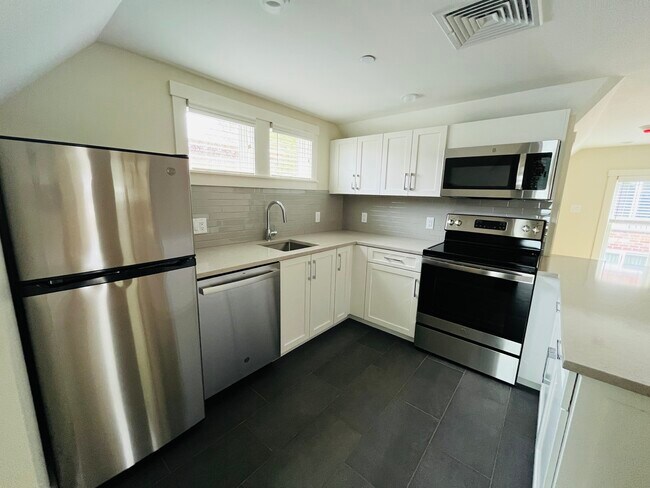 Photo - 80 Garfield St