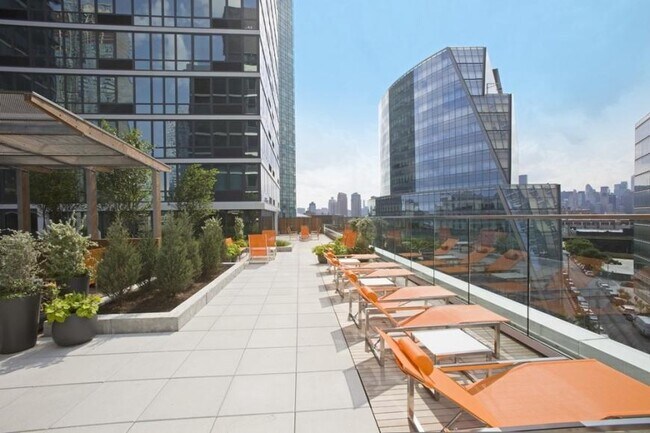 Photo - 0 bedroom in LONG ISLAND CITY NY 11101 Condo Unit 9A