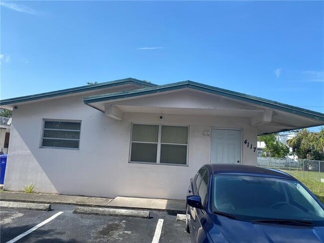 Building Photo - 4117 SW 24th St Rental