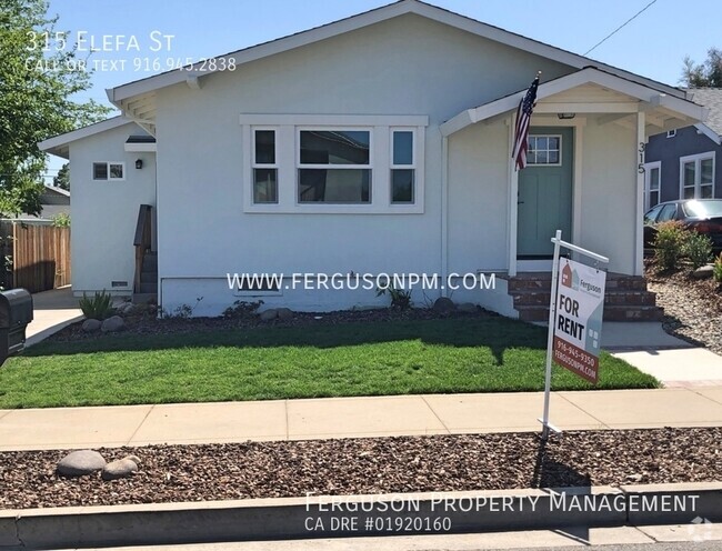 Building Photo - Nicely Renovated Two Bed Two Bath Home in ...