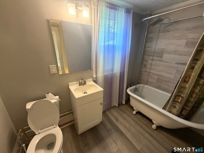400 Main St Unit 2nd Floor