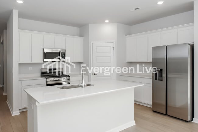 Photo - 312 Pond Spg Dr