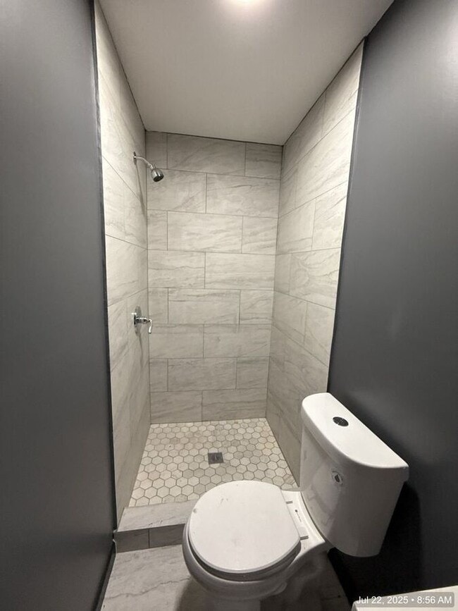 Photo - 761 Gracewood St