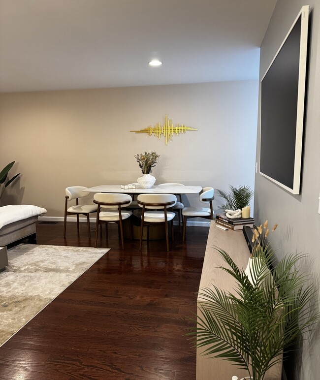 Photo - 32 Oil Mill Rd Unit 22