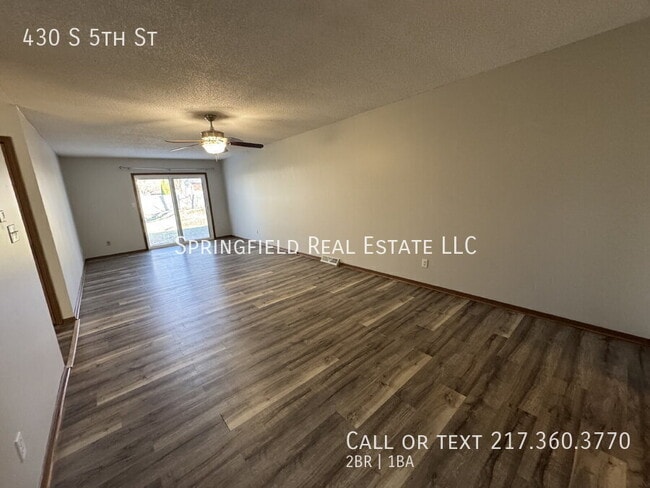 Building Photo - 430 S 5th St