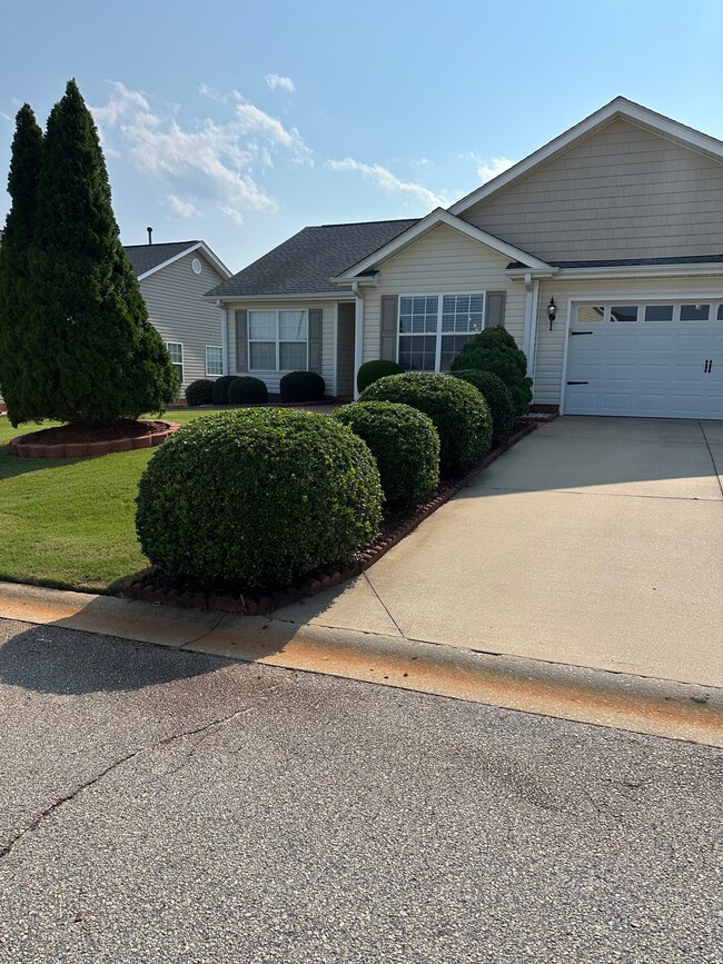 Photo - 105 Calcite Dr