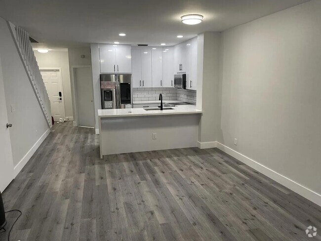 Building Photo - 12171 SW 4th St Rental