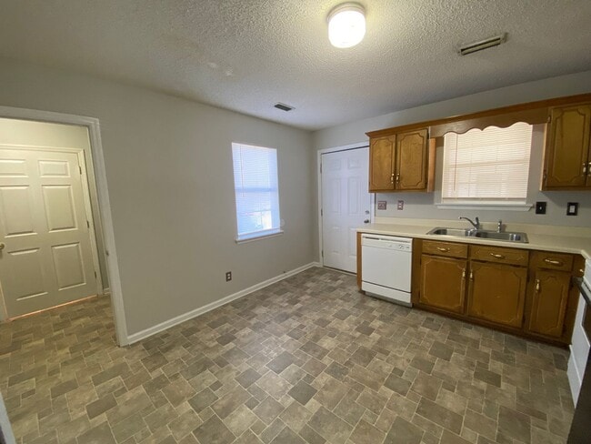 Photo - 1306 Church Ave SE