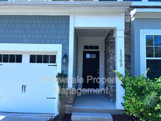 1309 Little Hills Dr