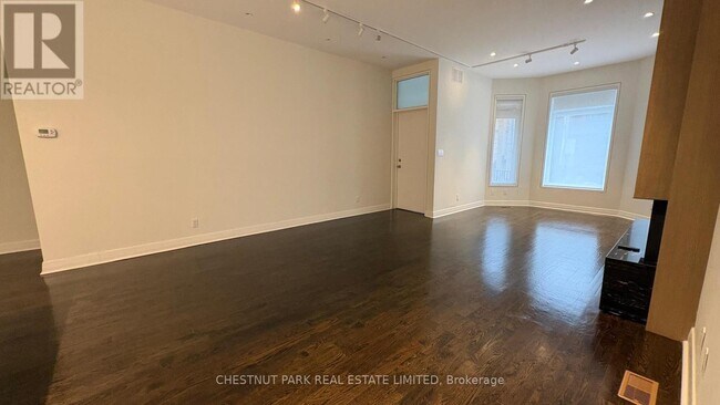 Photo - 127 Hazelton Ave