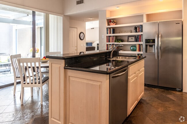 3BD, 3BA - 1600SF