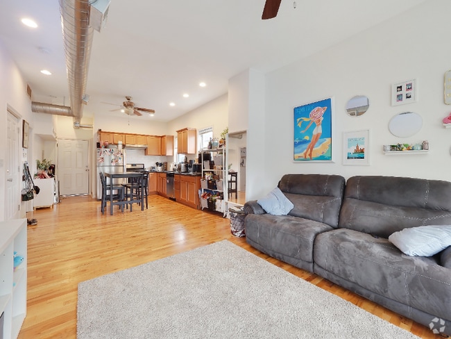 Building Photo - 1148 W Belmont Ave Rental