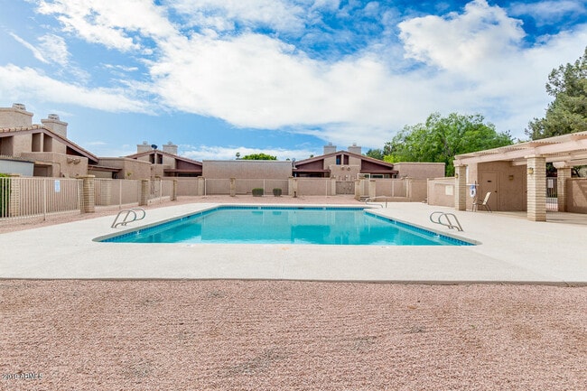 Photo - 2705 E Cactus Rd