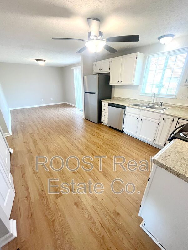 Photo - 3044 Arrowsmith Dr