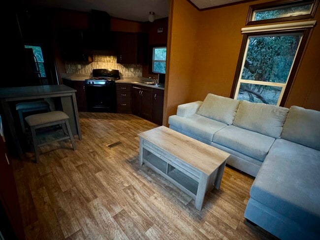 Photo - 3499 Fearless Treadway