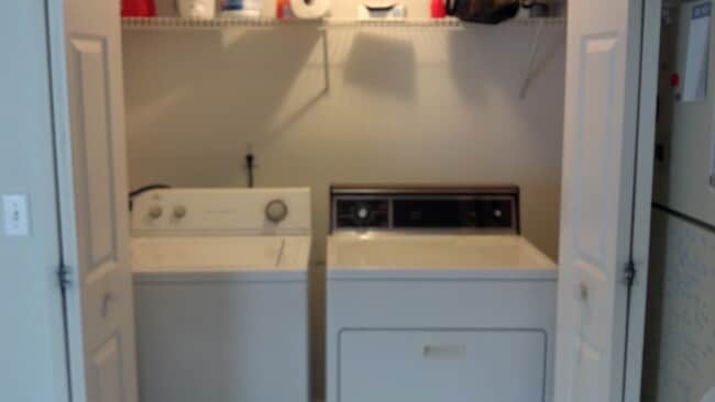 Photo - 23 Griffin St Apartamento Unidad Griffin St. 23  #2 left side