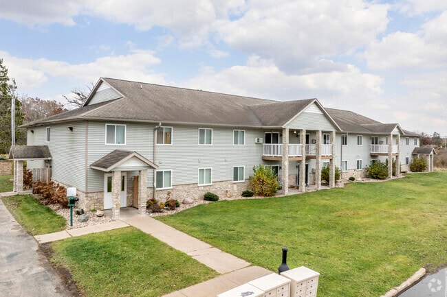 Murdock Manor Apartments