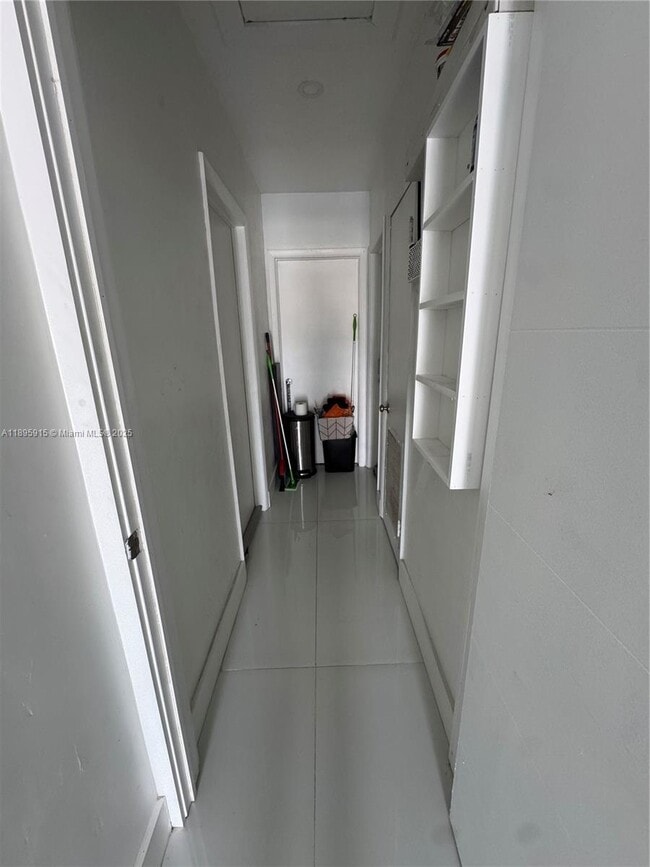 Photo - 7200 SW 4th St Unidad 1