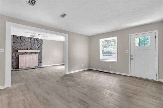 Photo - 2070 Twelve Oaks Cir