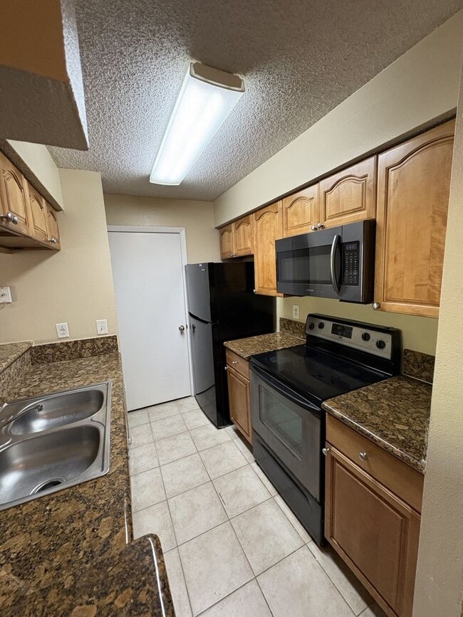 Photo - Spacious 1 bedroom/1 bathroom condo at Oasis at Pearl Lake