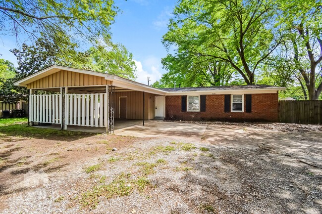 Photo - 3038 Brookdale St House