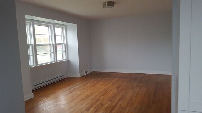 Photo - 1453 Main Rd