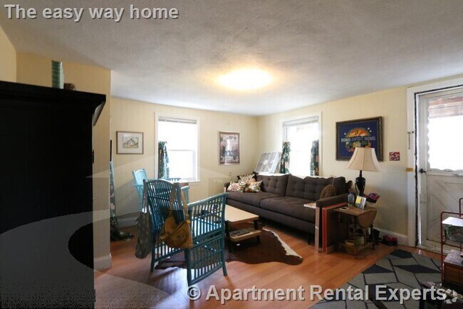 Building Photo - 128 Pine St Rental