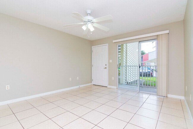 Photo - 302 Lake Parsons Green Unit 103