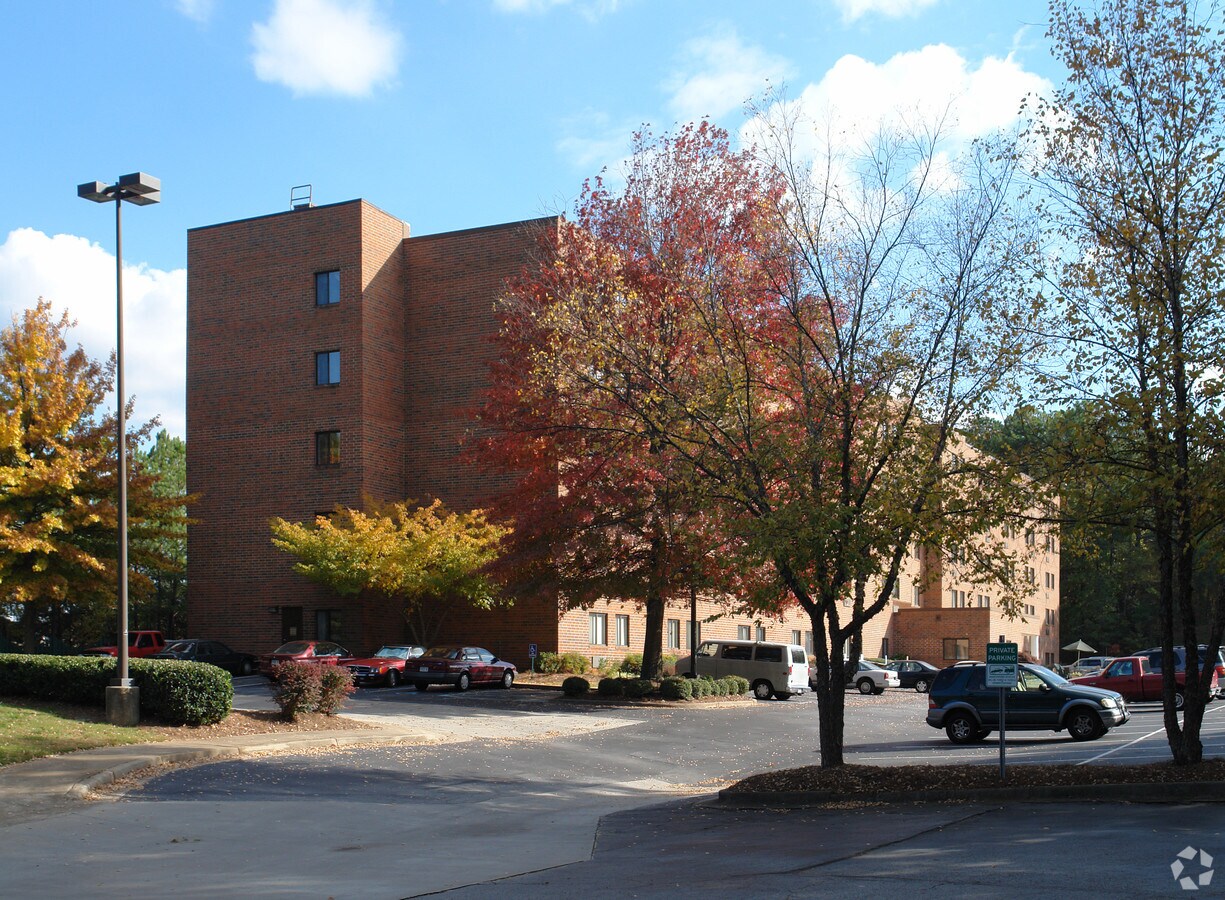 Photo - Dogwood Square