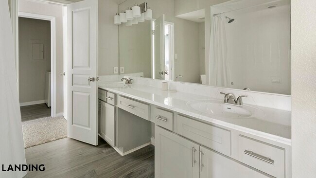 Photo - 2500 Woodland Park Dr Unit E210