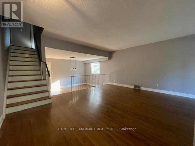 Photo - 2086 Thornlea Dr