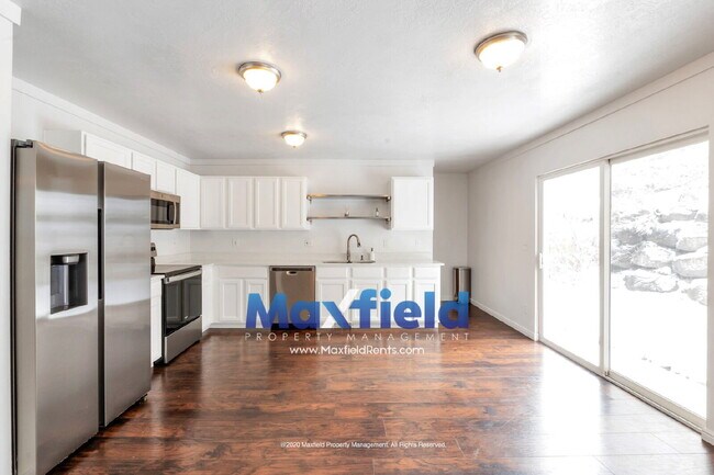 Photo - REFRESHED 5-Bedroom Home in Desirable Draper - Pet Friendly - NEW CARPET UPSTAIRS | Refreshed kit...