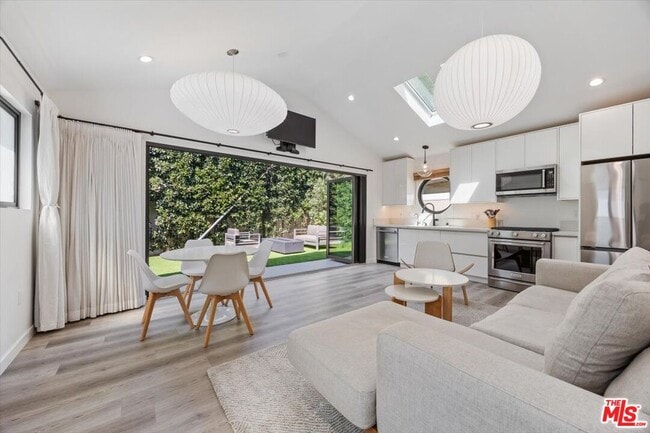 Photo - 12745 Bloomfield St