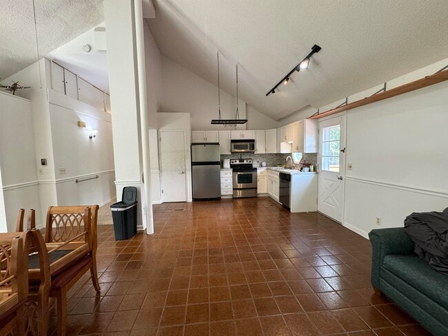 200 Alleghany Dr
