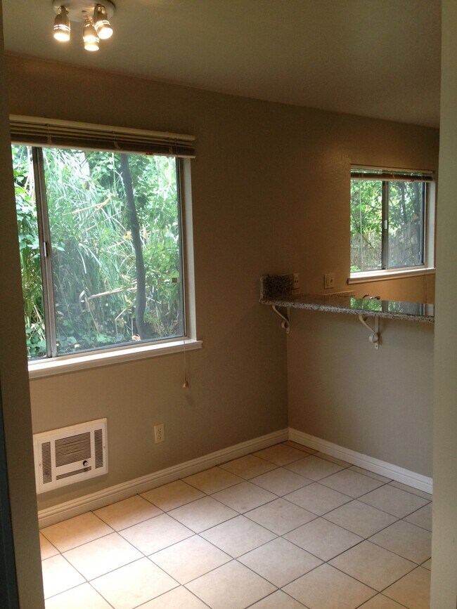 Photo - 318 Market St