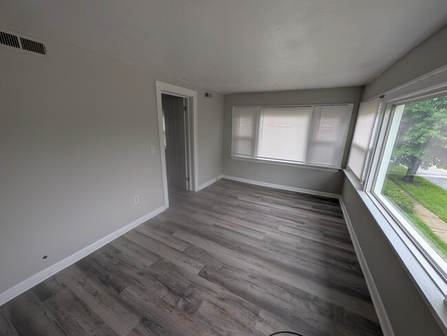 Photo - 608 W Highland Ave
