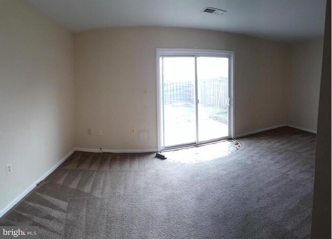 Photo - 8091 Community Dr