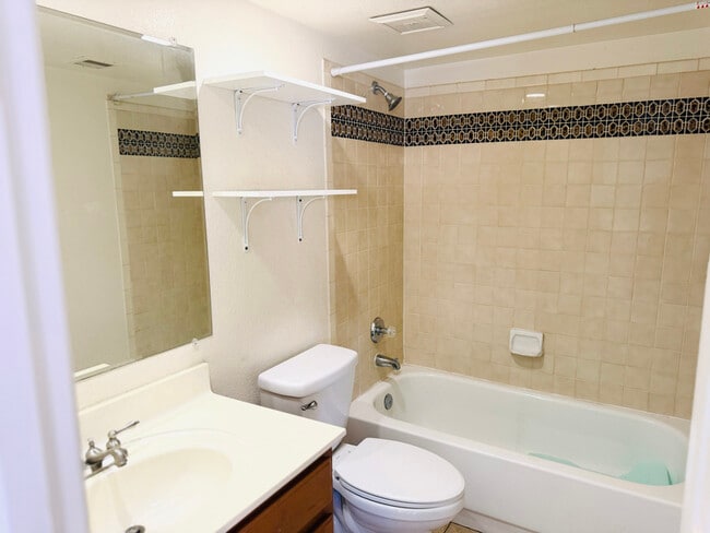 Photo - 1125 E Broadway Rd Unidad 117