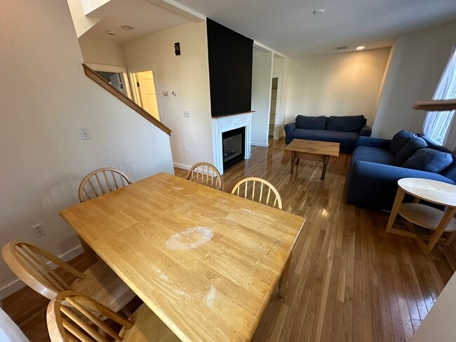Photo - 21 Radnor Rd