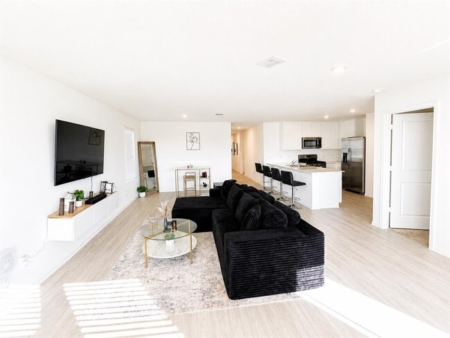 11212 Superior Bay Ln