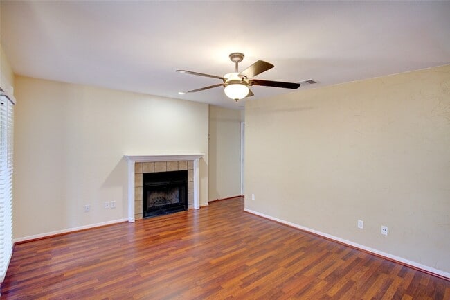Photo - 1304 Harwell Dr Unit 4811