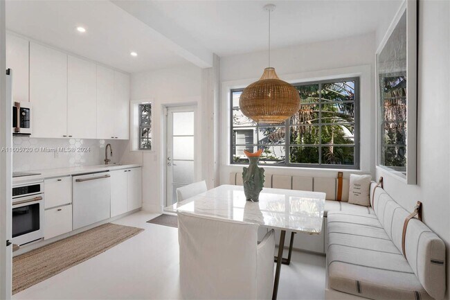 Photo - 911 3rd St Unidad 6